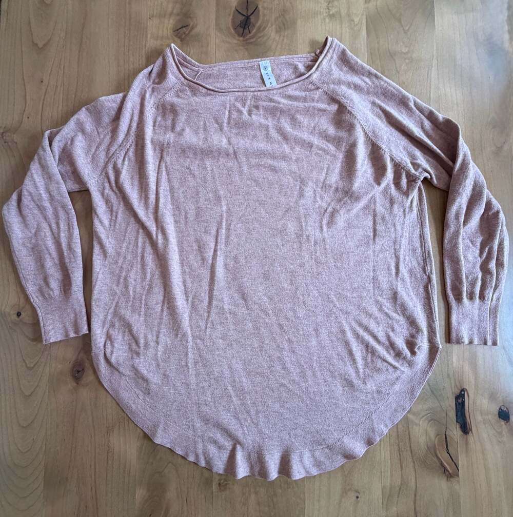 Liam & Co. Raglan Sleeve Lightweight Curved Hem Sweater Blush Pink M/L
